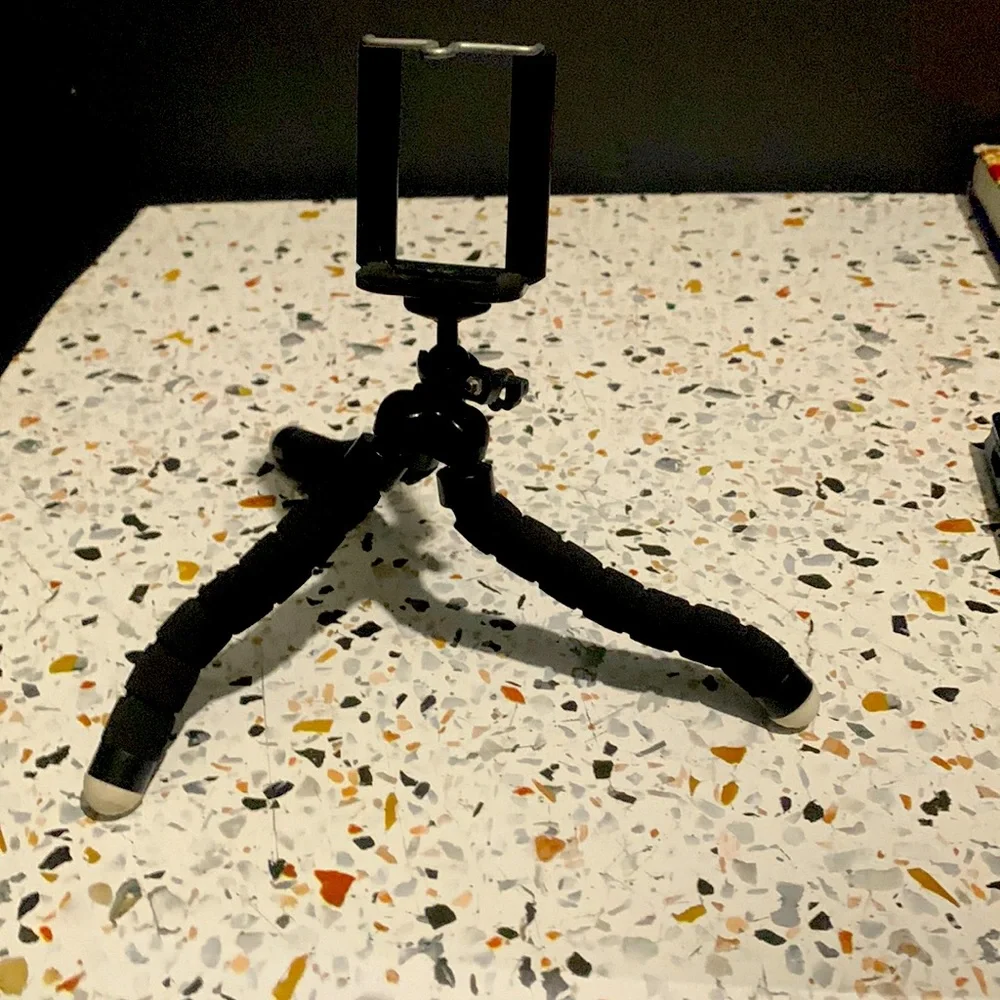 Portable tripod
